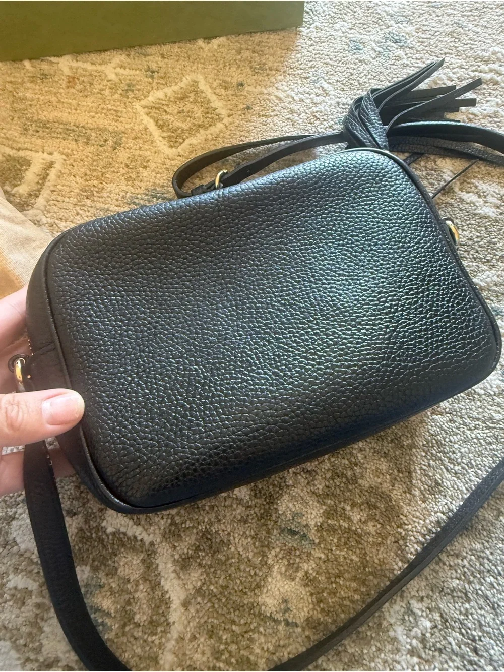 Authentic with receipt Gucci Black Pebbled Leather soho disco crossbody purse